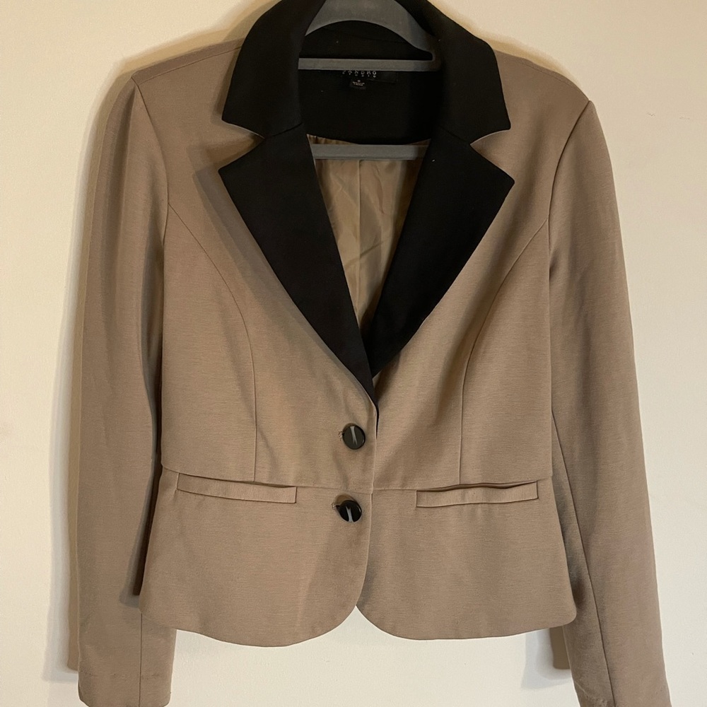 Sandro Studio Tan and Black Blazer size small